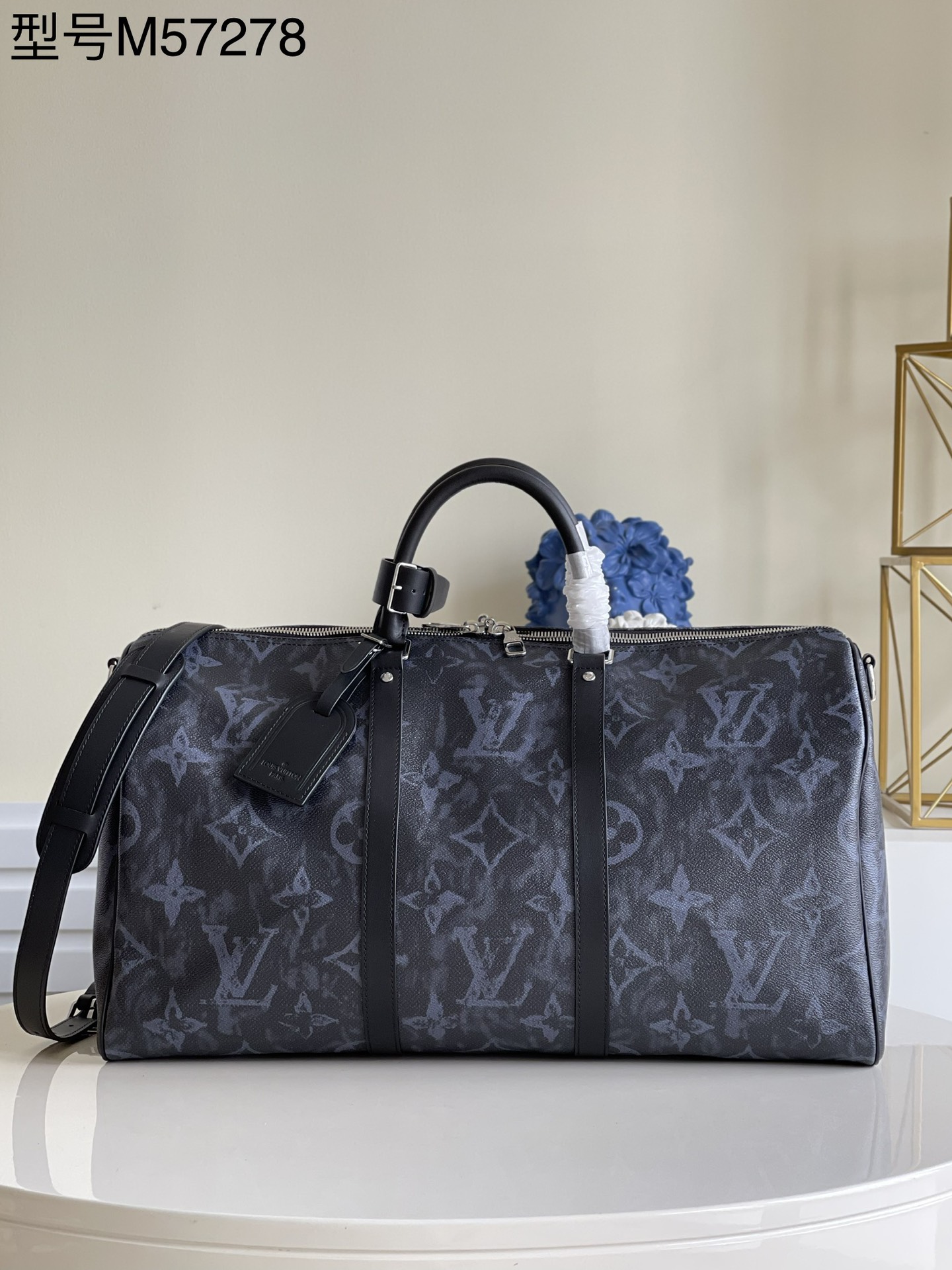 NO:397428,【Exclusive real shot M57278】KEEPALL BANDOULIRE 50 travel bag before spring and summer series keepall uses monogram as the bag body, with invincible capacity, equipped with adjustable and disassembled leather shoulder straps ZC.850, LV [original leather], louis vuitton19860909【独家实拍M57278】KEEPALL BANDOULIRE 50 旅行袋 春夏前系列 keepall 以monogram为袋身 容量无敌大 配调节拆卸皮肩带 ZC.850,LV【原厂皮】,louis vuitton,Bag