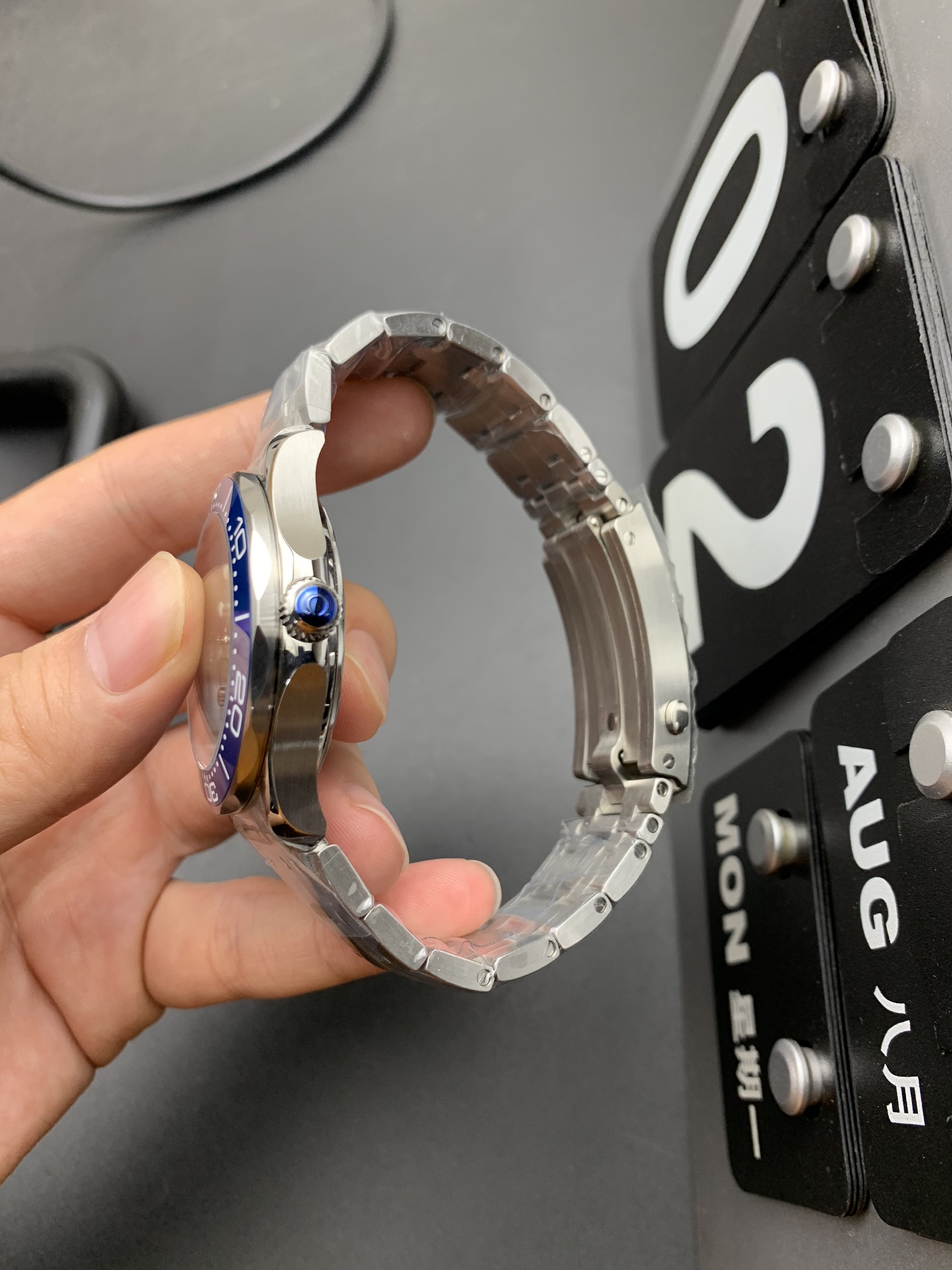 Omega 蓝海马300