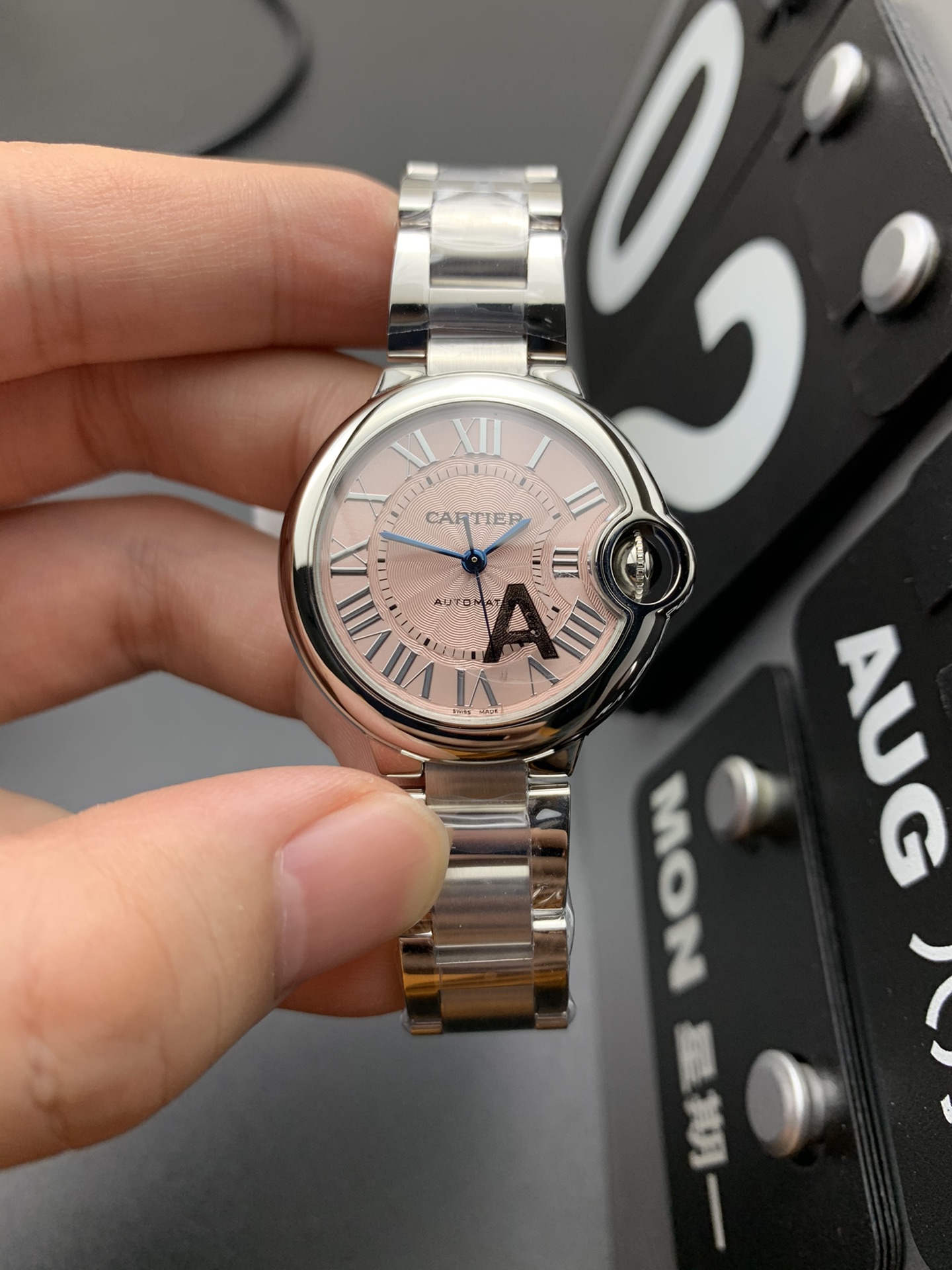 Cartier V6 33机械粉气球