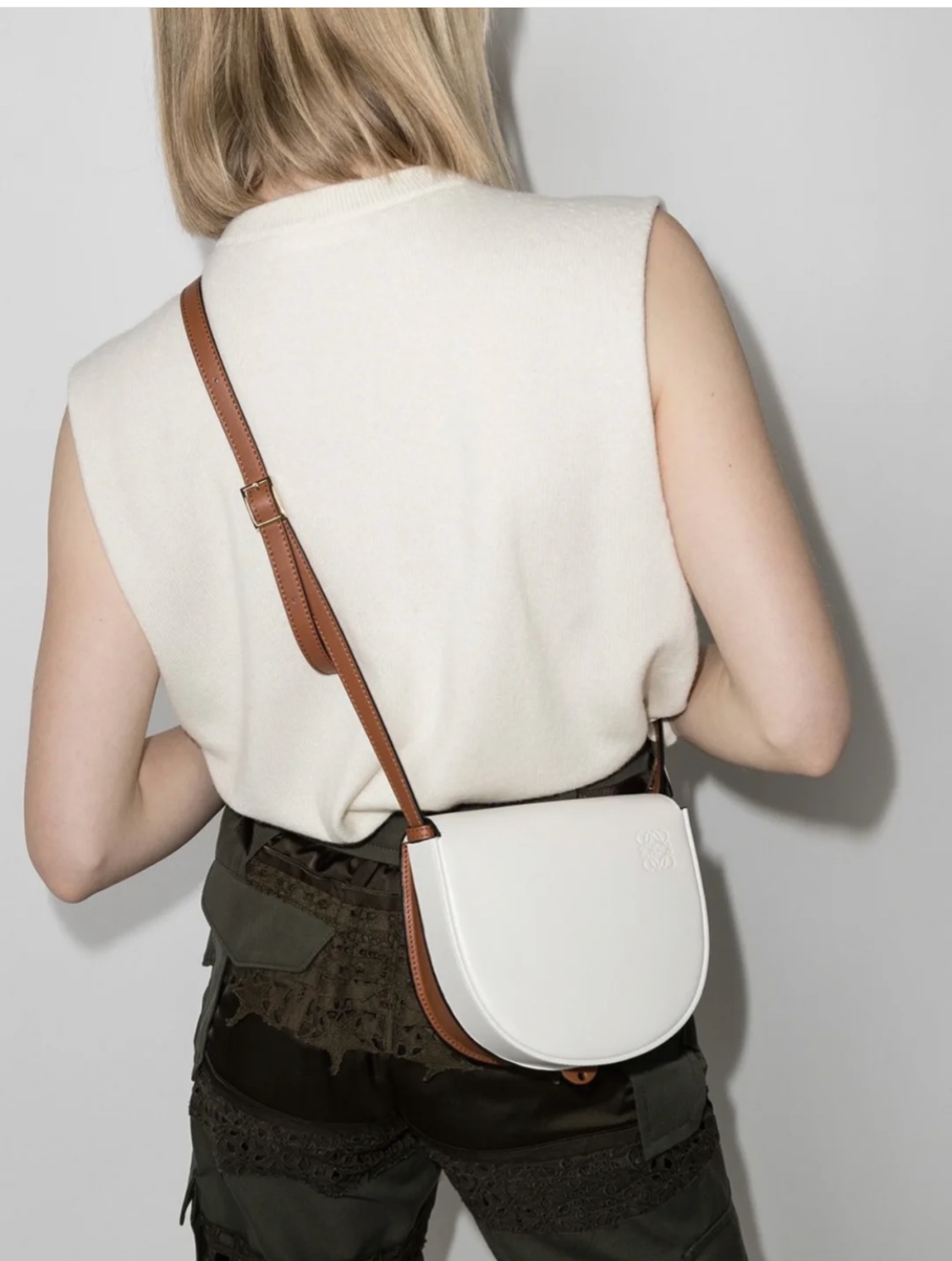 LOEWE罗意威 Heel duo系列单肩包 0508白/棕