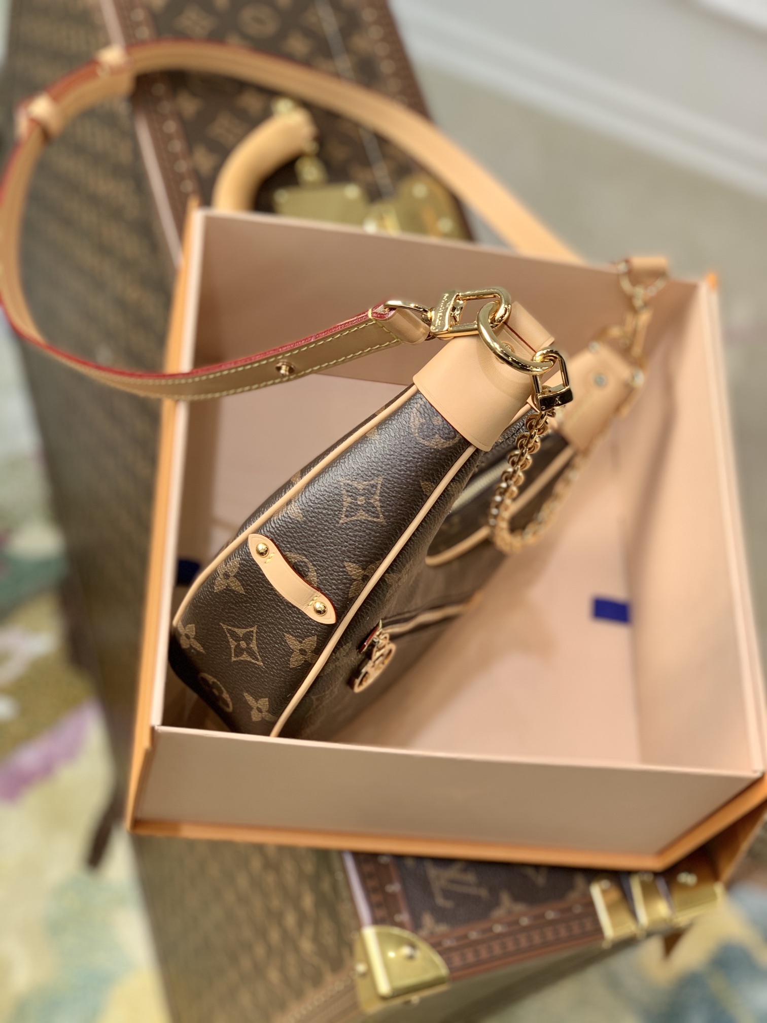 Louis Vuitton LV Odeo月亮包月牙包半圆包弧形包豌豆包 M44036