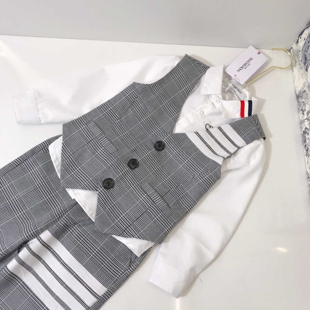 High-Quality Children’s Wear: 4 Sets of Suits and Vests in Various Sizes - 图片 9