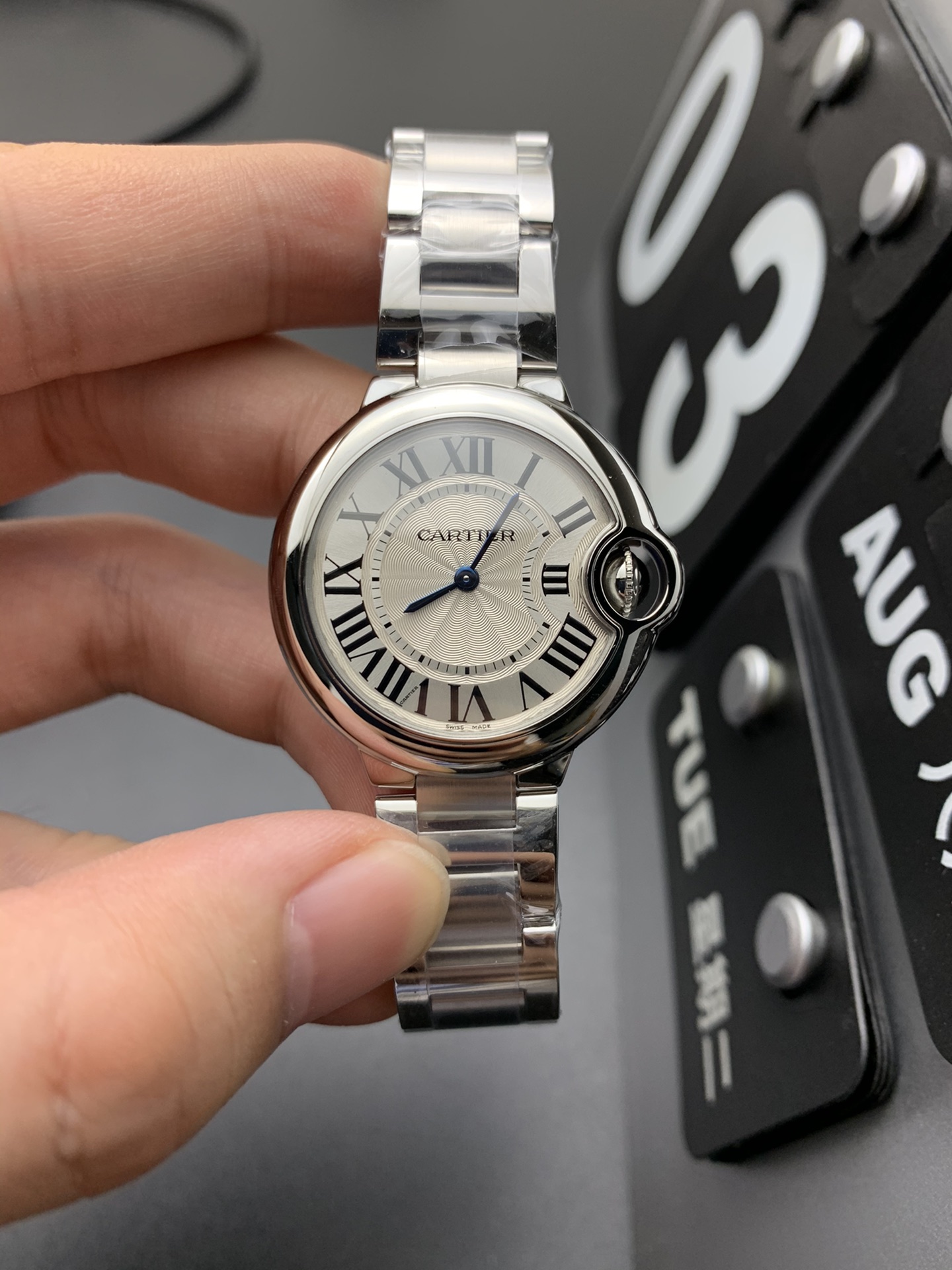 Cartier V6 33石英气球