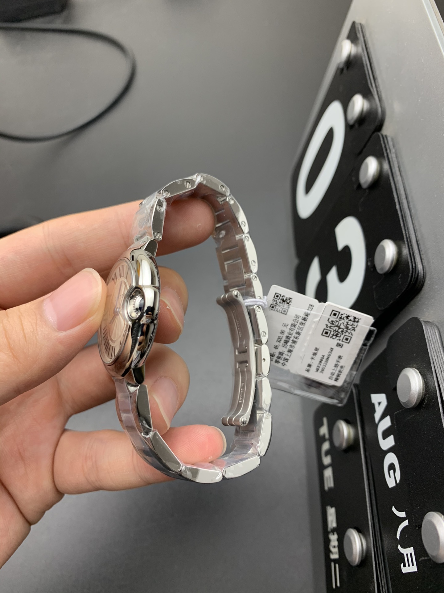 Cartier V6 33石英气球