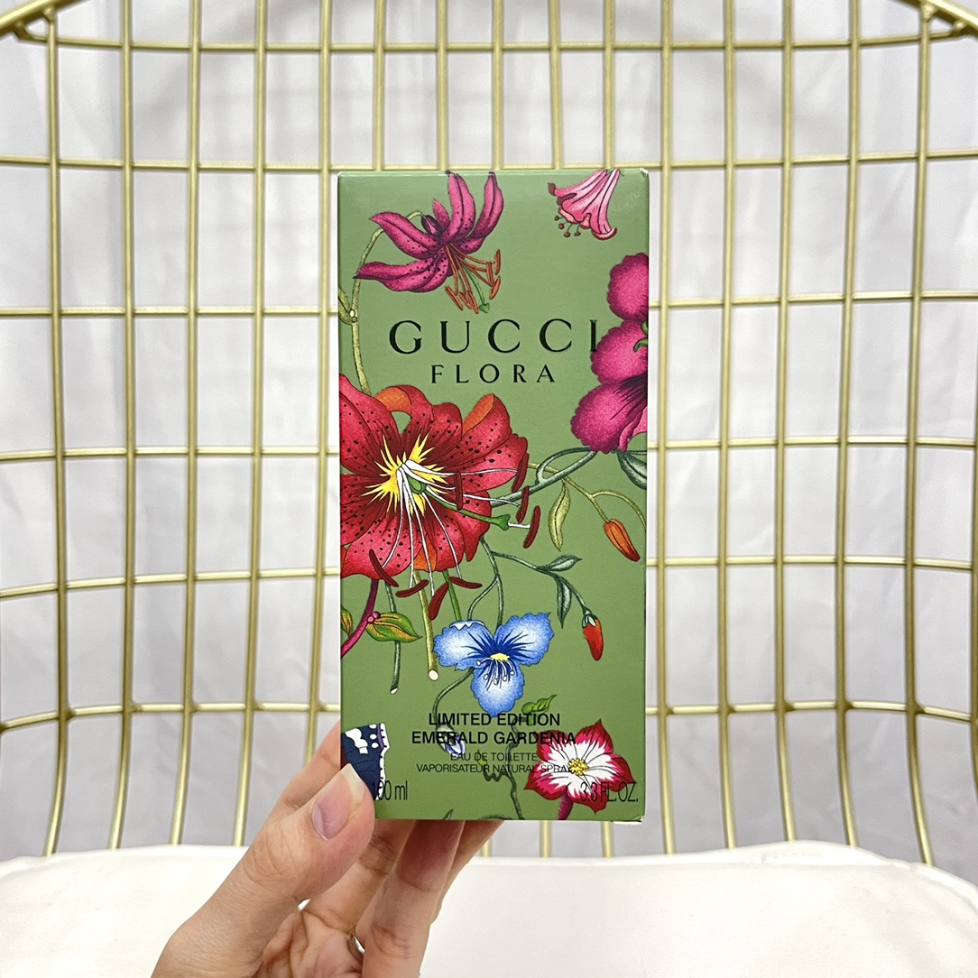 Gucci Flora Emerald Gardenia Eau de Toilette - Floral Fragrance for Women 1 i1627969466 5906 0