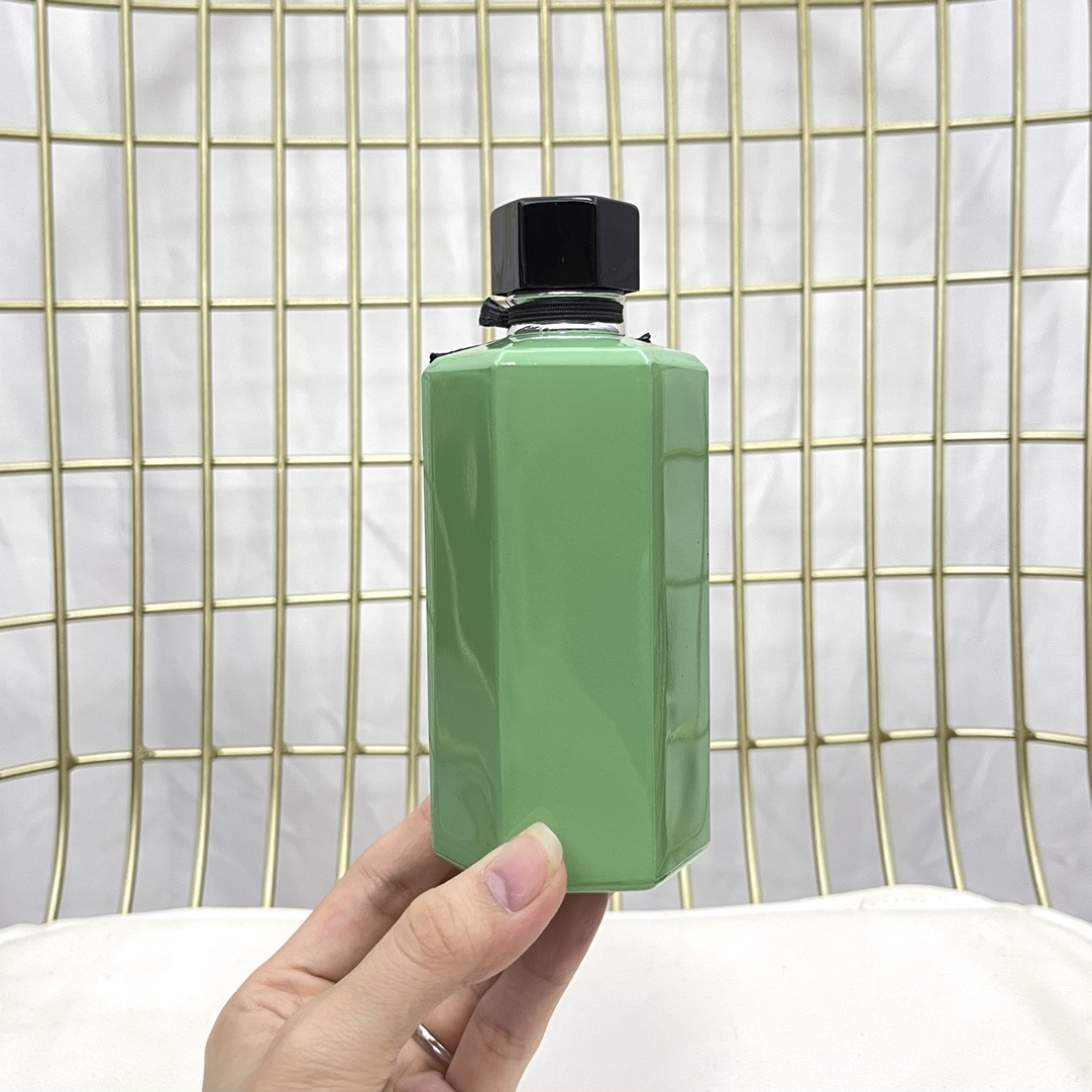 Gucci Flora Emerald Gardenia Eau de Toilette - Floral Fragrance for Women 4 i1627969466 8629 3