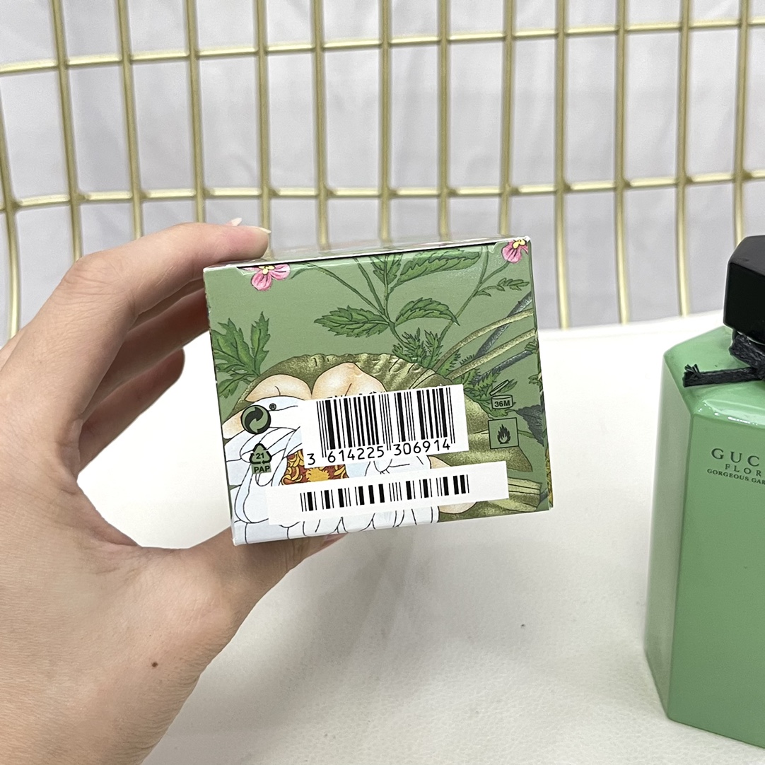 Gucci Flora Emerald Gardenia Eau de Toilette - Floral Fragrance for Women 7 i1627969466 9878 6