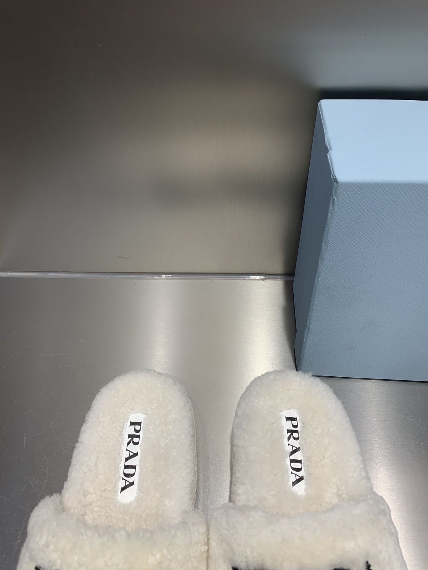 RAD*aw 秋冬新款毛拖今年的毛毛拖超货，不备上两双对不起自己🤓好玩好看好萌 正品复刻精致鞋面手工绣线