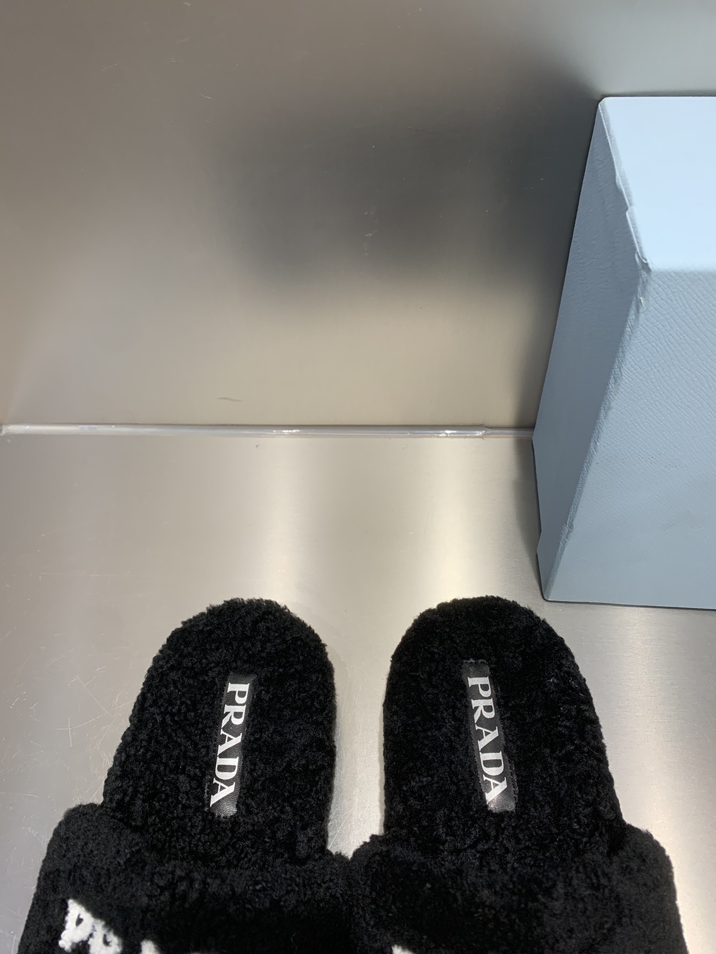 RAD*aw 秋冬新款毛拖今年的毛毛拖超货，不备上两双对不起自己🤓好玩好看好萌 正品复刻精致鞋面手工绣线