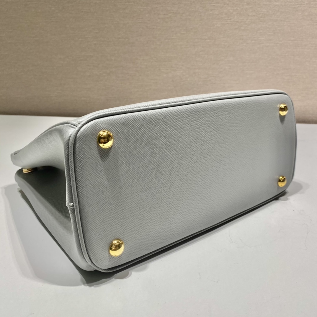 PRADA普拉达进口十字纹牛皮杀手包1BA863