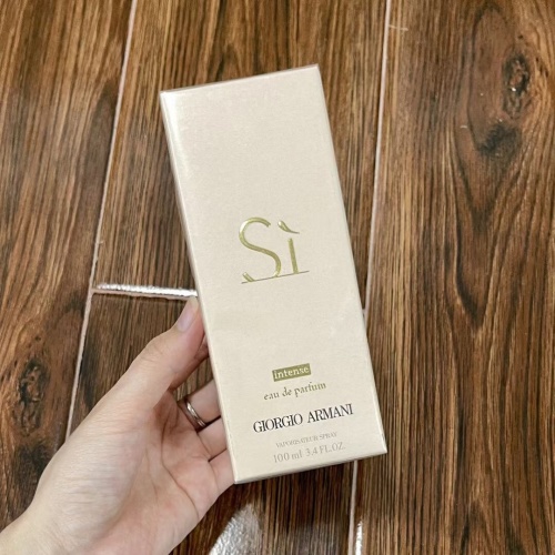 Giorgio Armani Si Intense Eau de Parfum for Women, 100ml 1 Giorgio Armani Si Intense Eau de Parfum for Women, 100ml