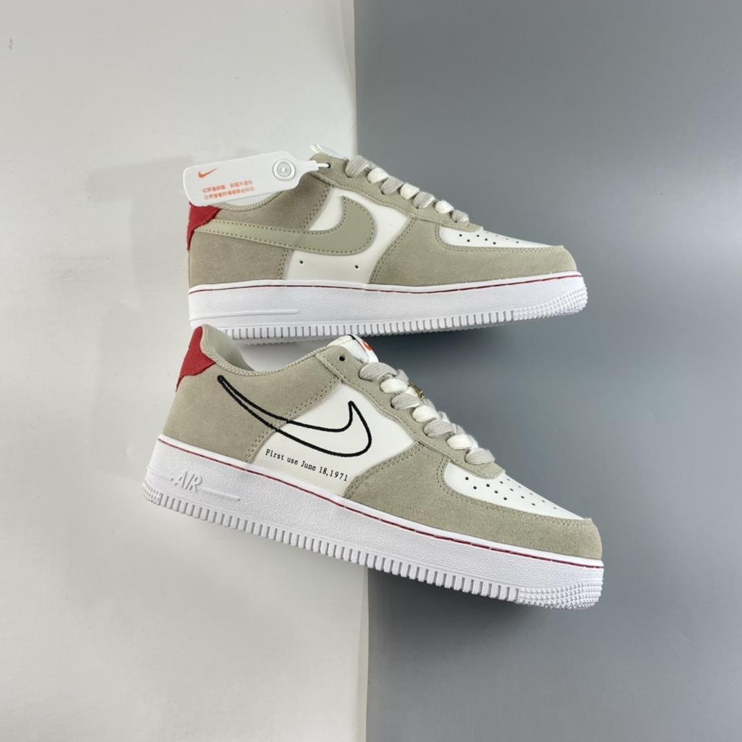 P200  NIKE Air Force 1’07 空军一号米白红金扣低帮休闲板鞋 DB3597-100
