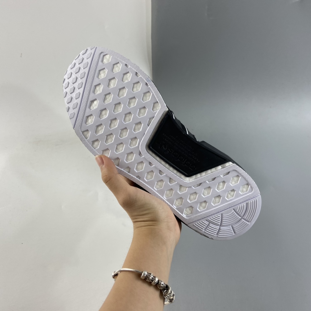 P200  Ad NMD Boost 阿迪达斯爆米花超弹中底 针织网面休闲跑鞋 GV7556
