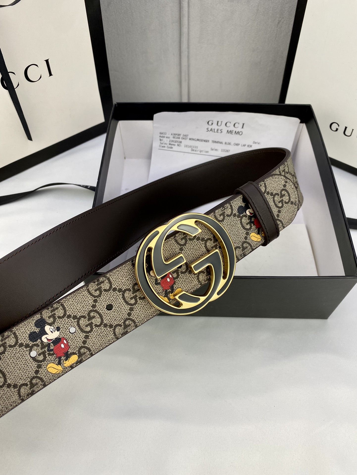 宽度4 0cm gucci 双面腰带 一侧为GG Supreme帆布融入米奇图案 厚度6 0mm