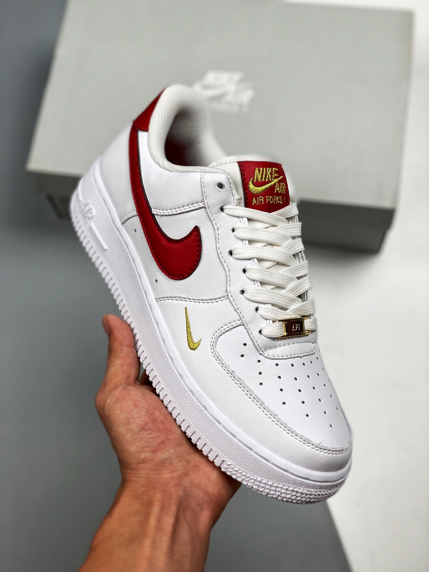Apoyo para tienda 3 Air Force 1 blanco y rojo, gancho mini, horma y cartón originales, estilo puro de la Fuerza Aérea, …