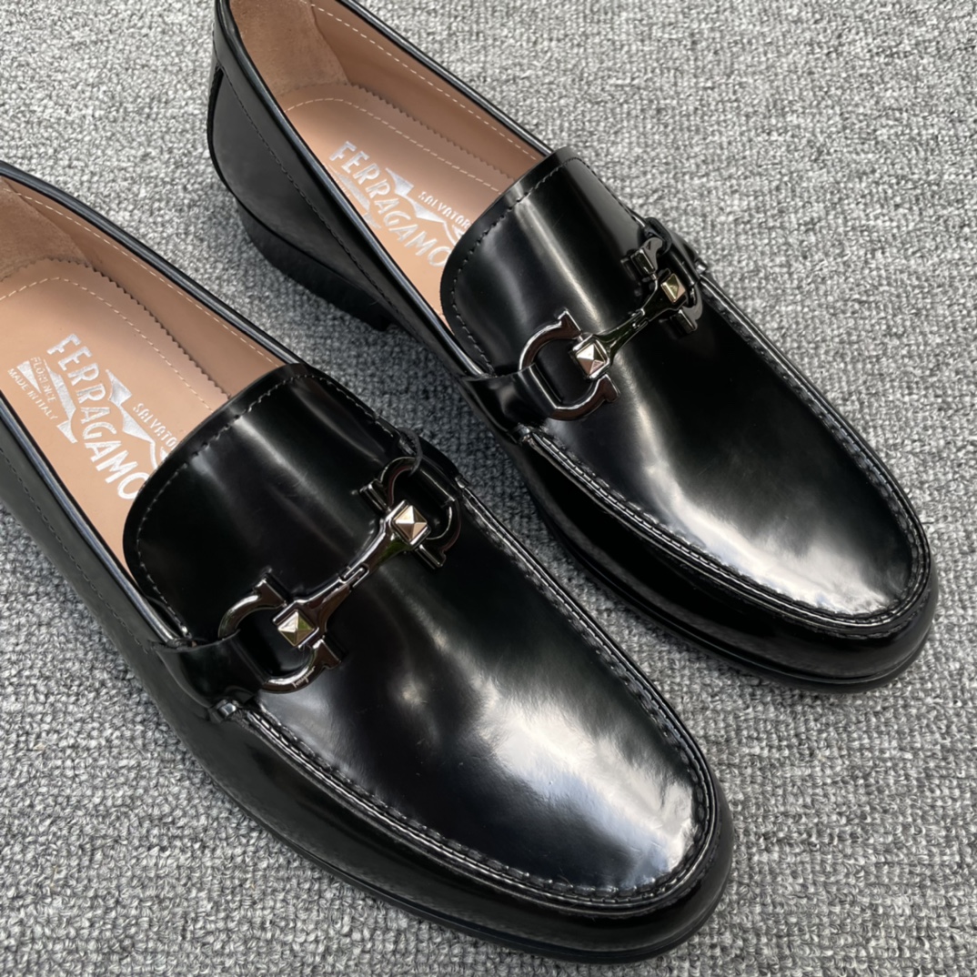 Salvatore Ferragamo Men's Black Leather Loafers with Metal Hardware Detail 5 i1628017577 9221 3