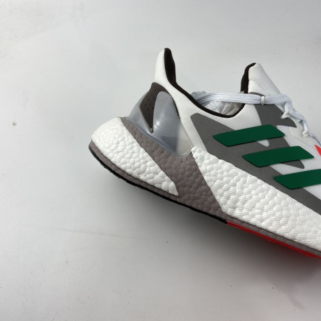 P220   Ad X9000L4 Boost 全新机能风系列 Boost休闲缓震运动跑鞋 G54880