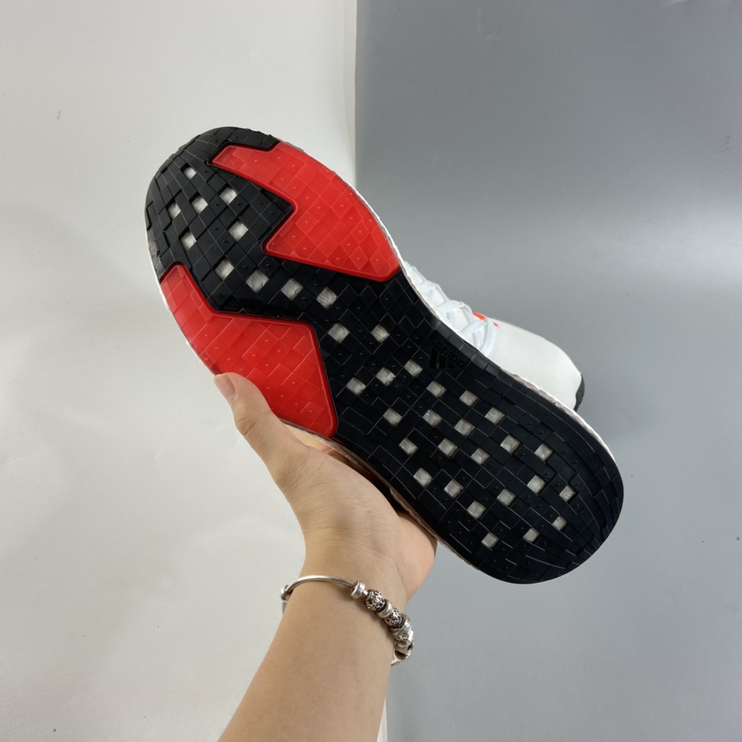 P220   Ad X9000L4 Boost 全新机能风系列 Boost休闲缓震运动跑鞋 G54880