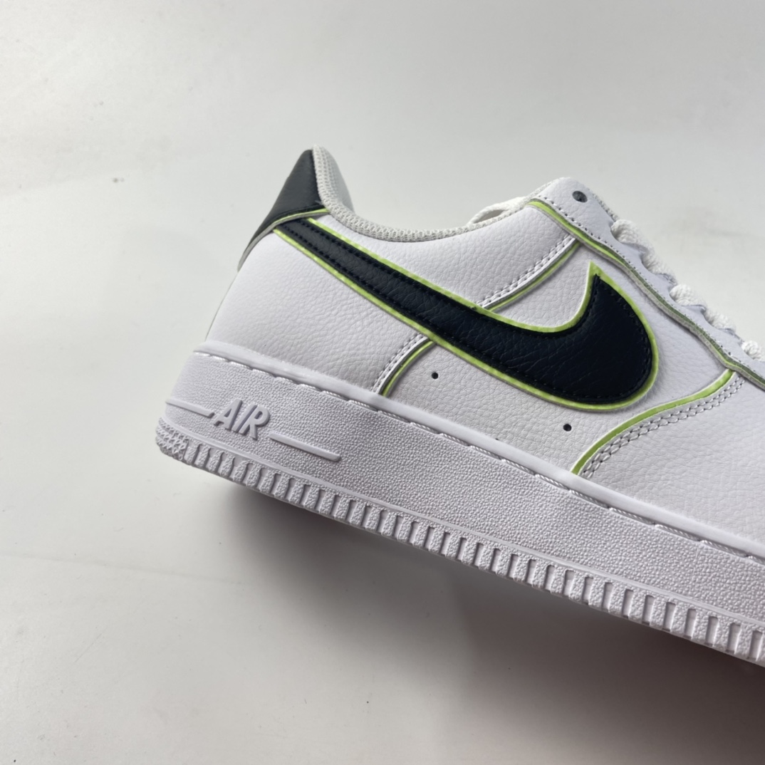 P240  NIKE Air Force 1 Low ’07 “黑白夜光”低帮空军一号休闲板鞋 CW2288-304