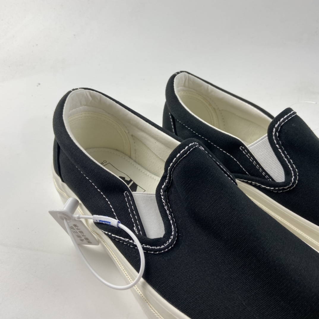 P130  VANS  Slip-On 高端支线中性纯色一脚蹬板鞋 VN-0UDF3SY/F0RD