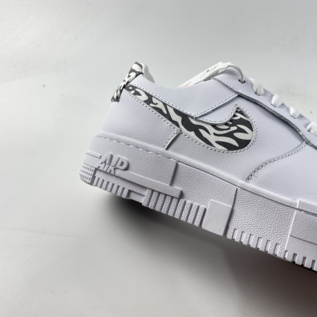 P200  NIKE Air Force 1 Pixel 解构风空军一号低帮休闲板鞋 DH9632-100