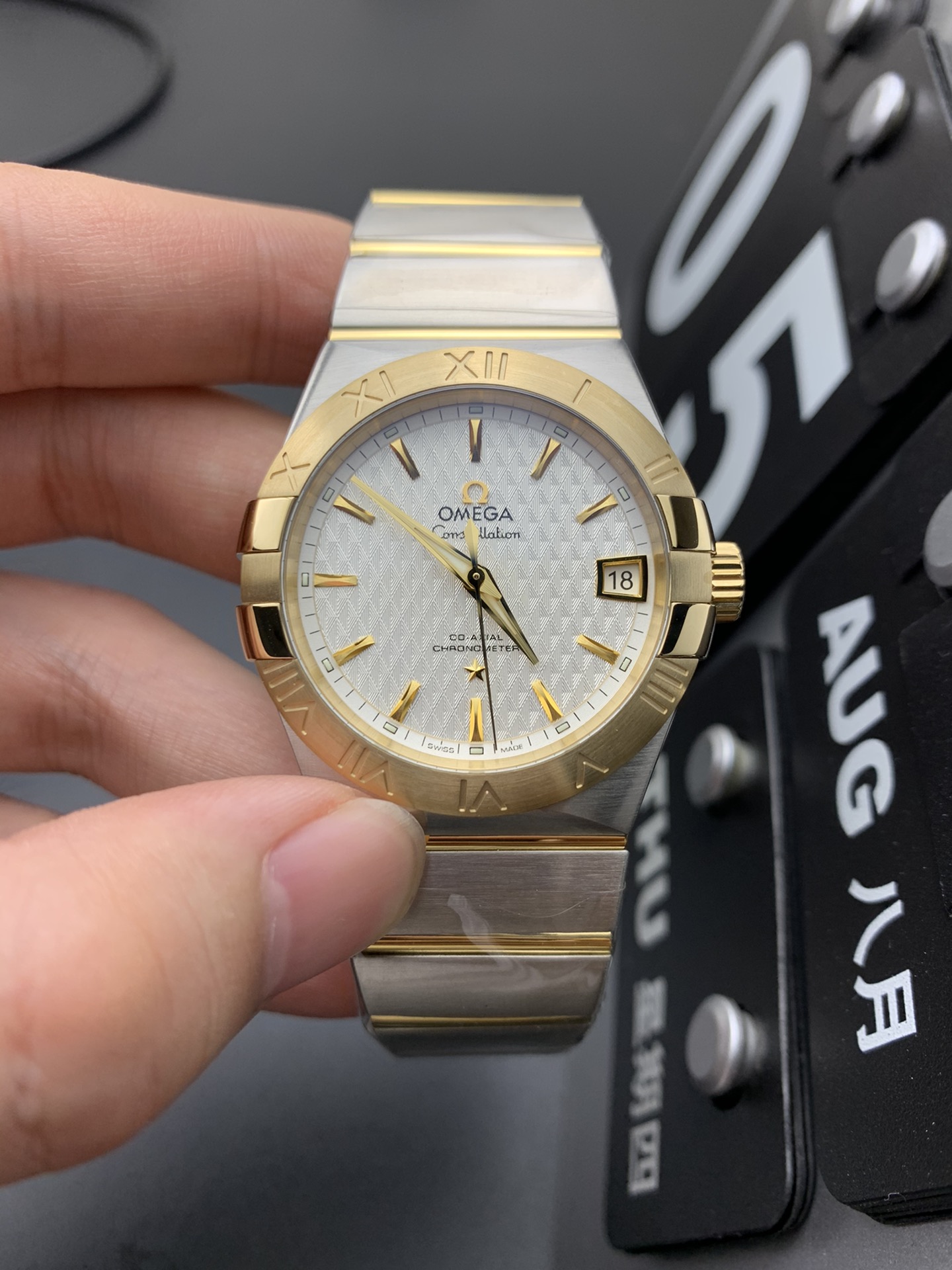 Omega 新款星座