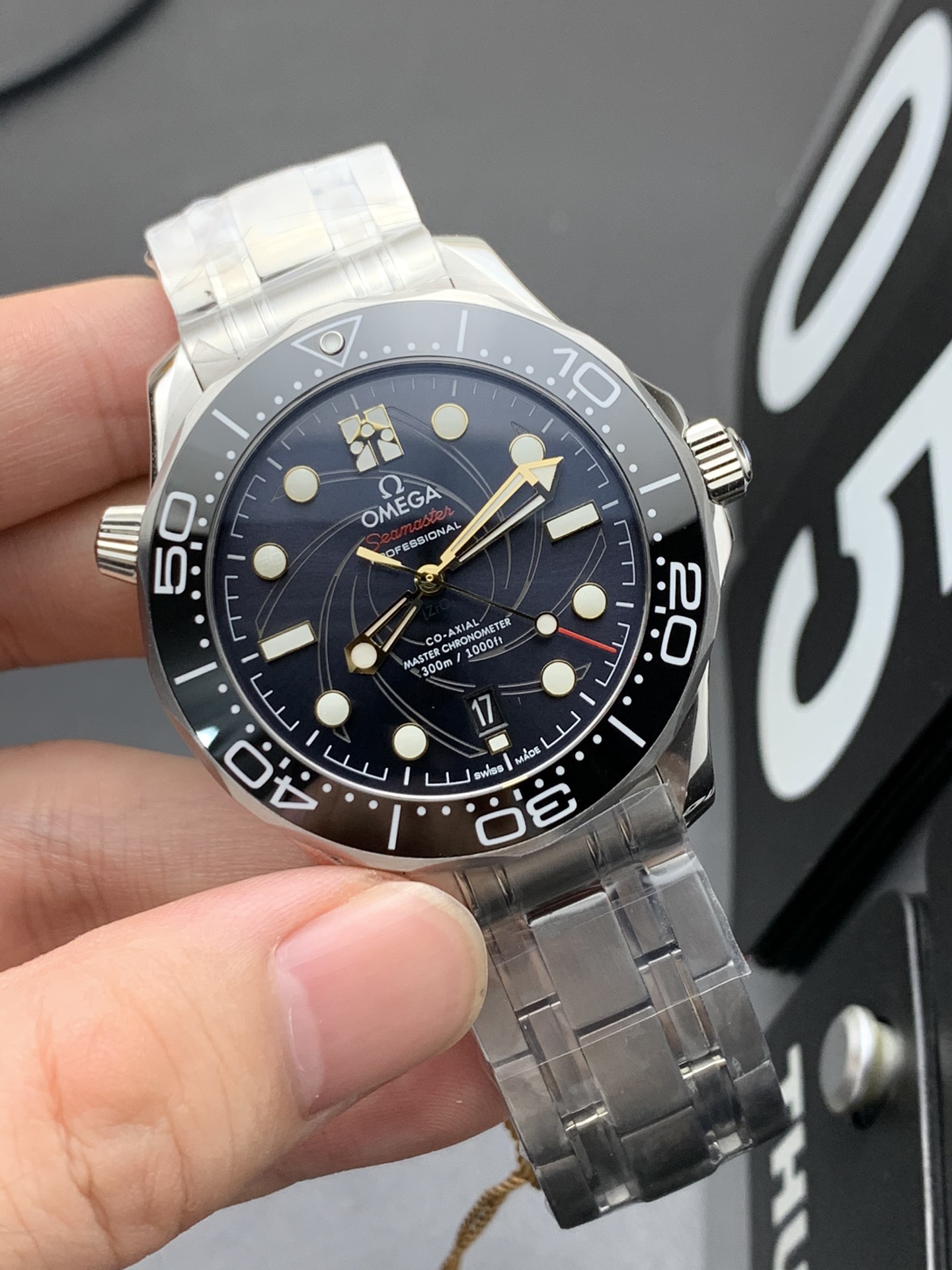 Omega 女王秘史