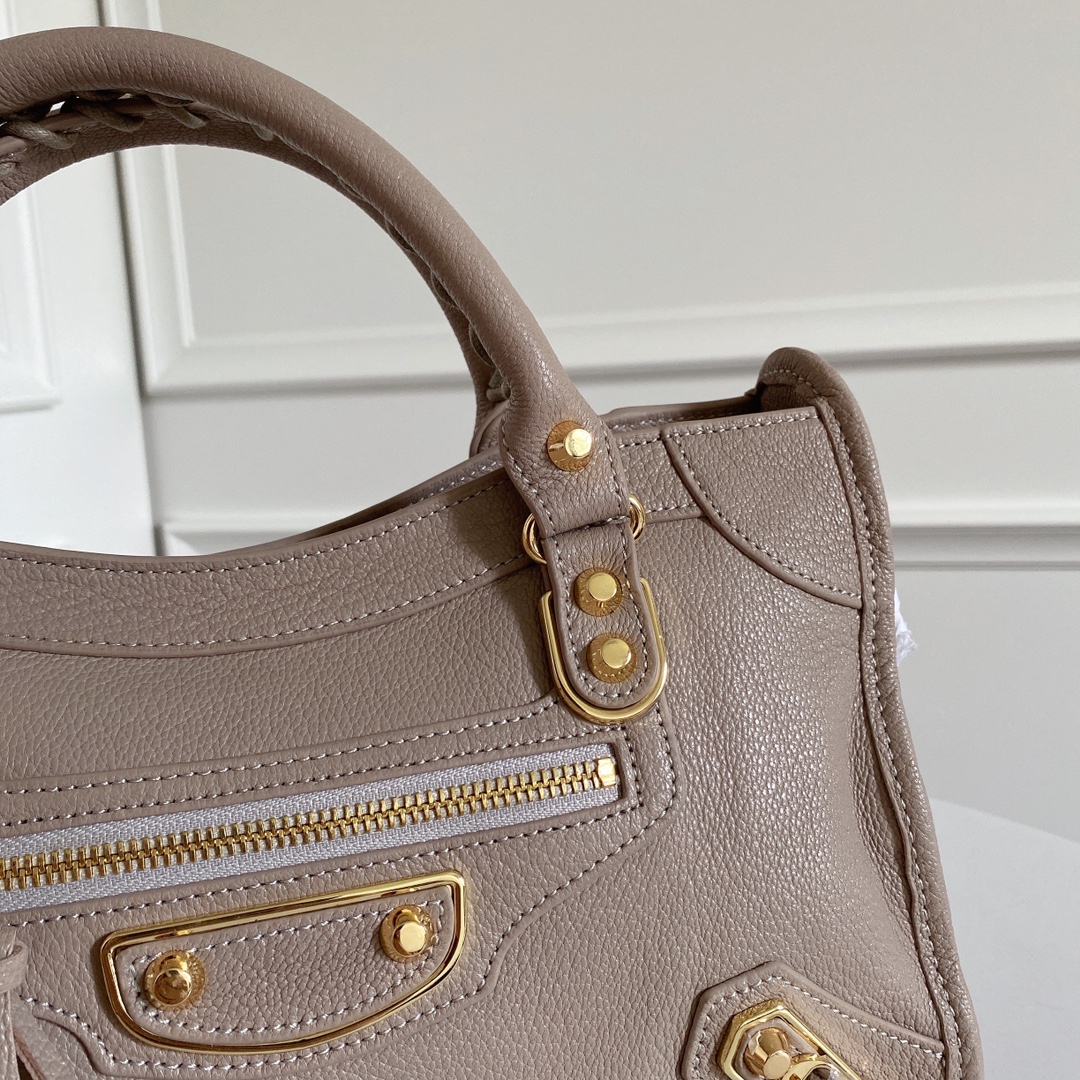 Balenciaga Le City Small Bag, Goat Leather, Gold Hardware, Adjustable Strap 5 i1628142515 6976 3