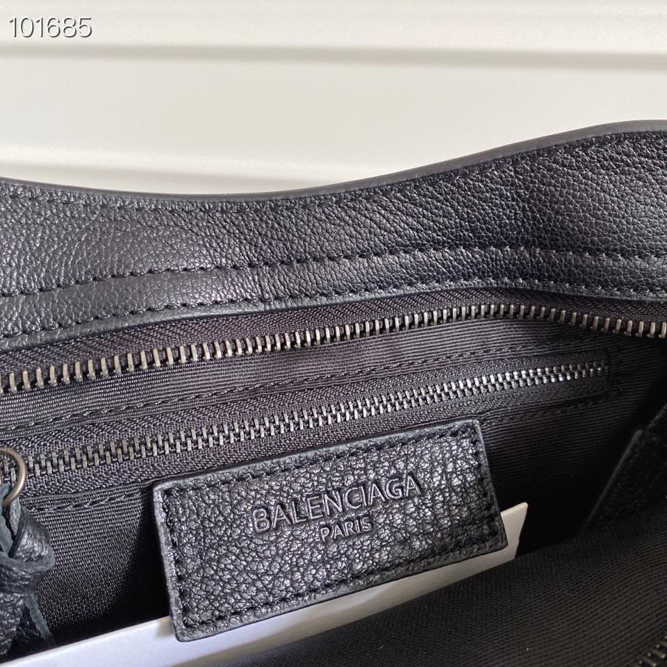 Balenciaga Le City Small Black Leather Handbag, 30cm, with Shoulder Strap 7 i1628143443 3539 6