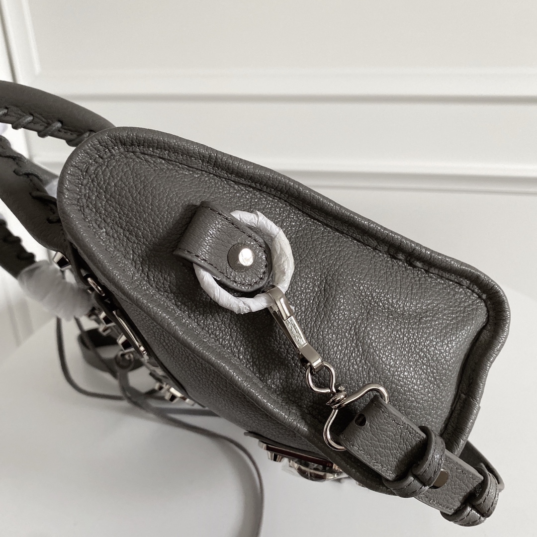 Balenciaga Le City Small Gray Handbag with Silver Studs,30 cm 6 i1628144782 3192 4