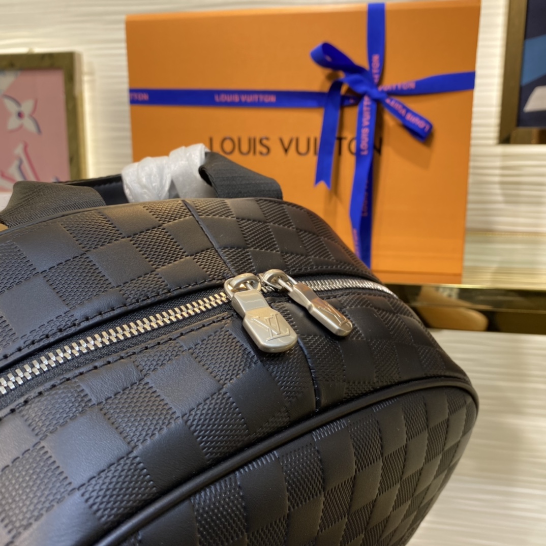 [Backpacks]This Campus backpack Damier Infini cowhide appears silvery sheen Th