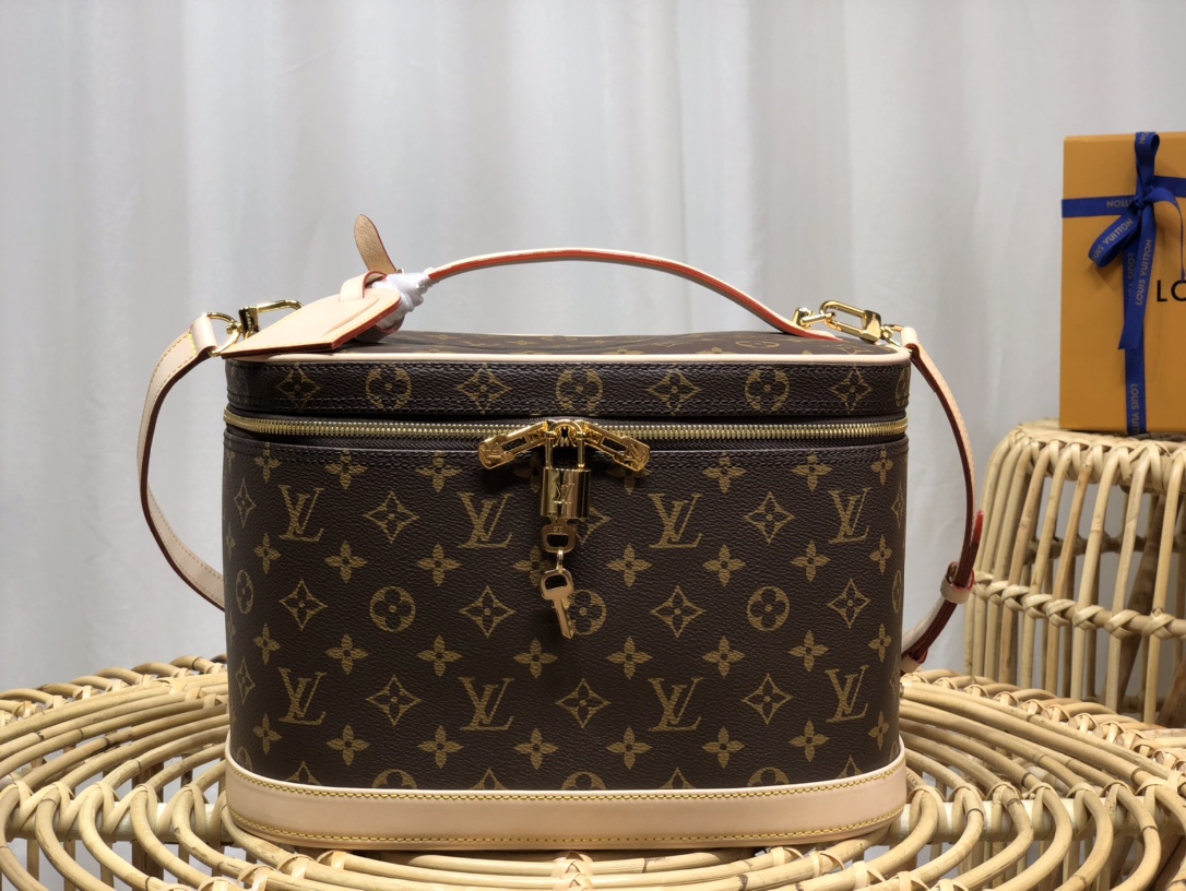 לואי ויטון תיקים תיקי איפור Monogram Canvas קנבס