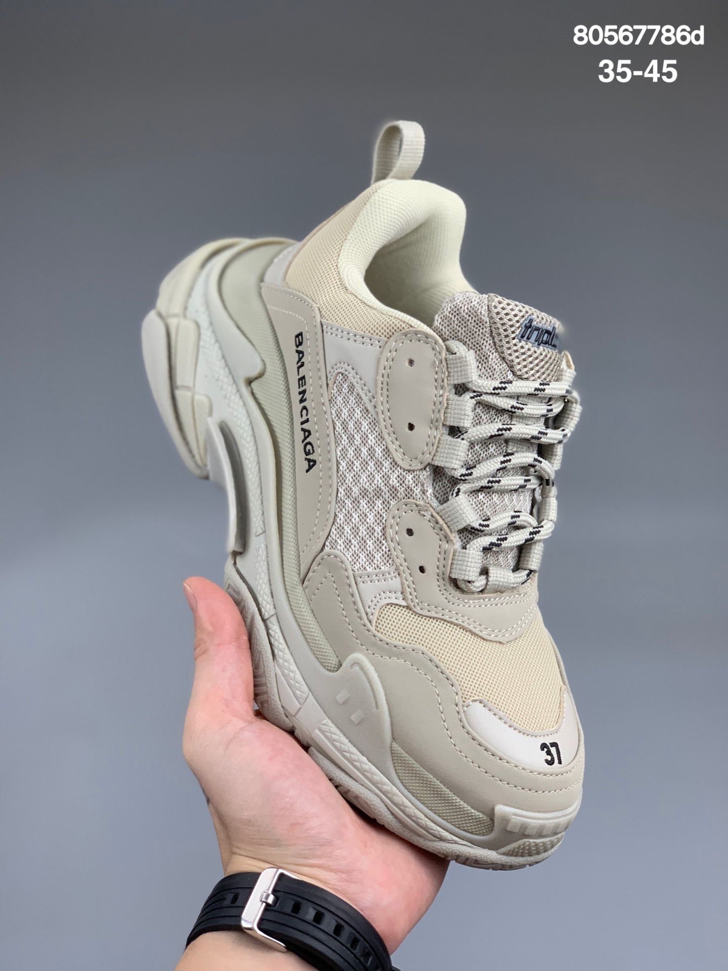 
Balenciaga 巴黎世家 Triple S Sneaker 复古老爹鞋 官方原配套鞋盒 鞋带 防尘纸配套齐全 尺码：35 36 37 38 39 40 41 42 43 44 45 
编号：80567786d