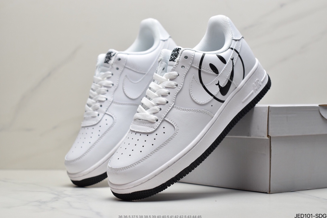 150 耐克Nike Air Force 1 Low  空军一号低帮百搭休闲运动板鞋AV0742-100