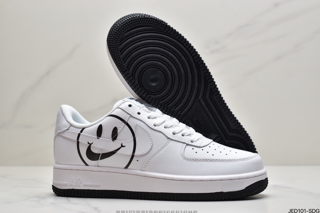 150 耐克Nike Air Force 1 Low  空军一号低帮百搭休闲运动板鞋AV0742-100
