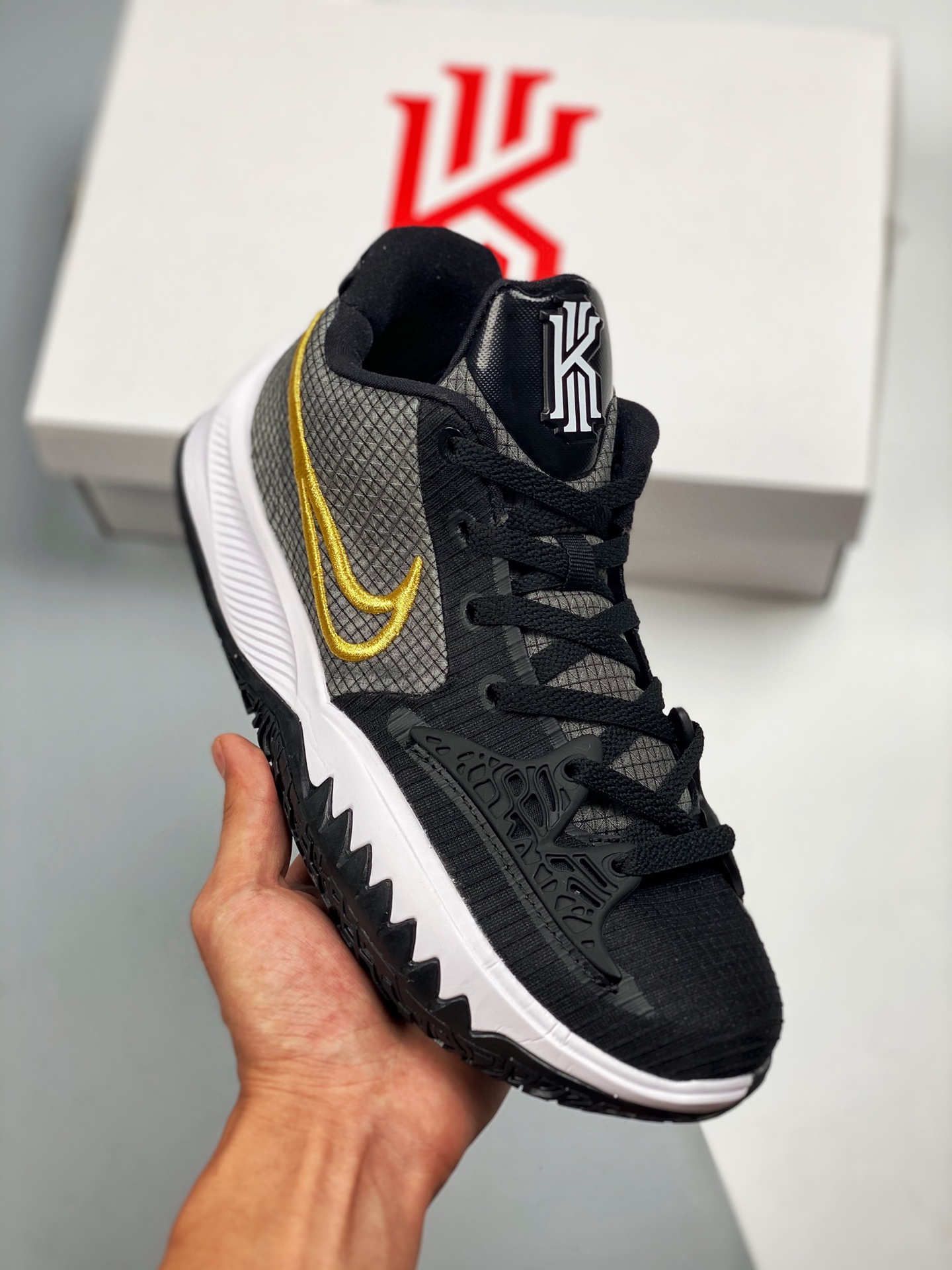 Versión de estreno inicial, soporta combate ligero. NK Kyrie 7 Pre Heat Ep, Kyrie 7 negro y dorado, puro orig…