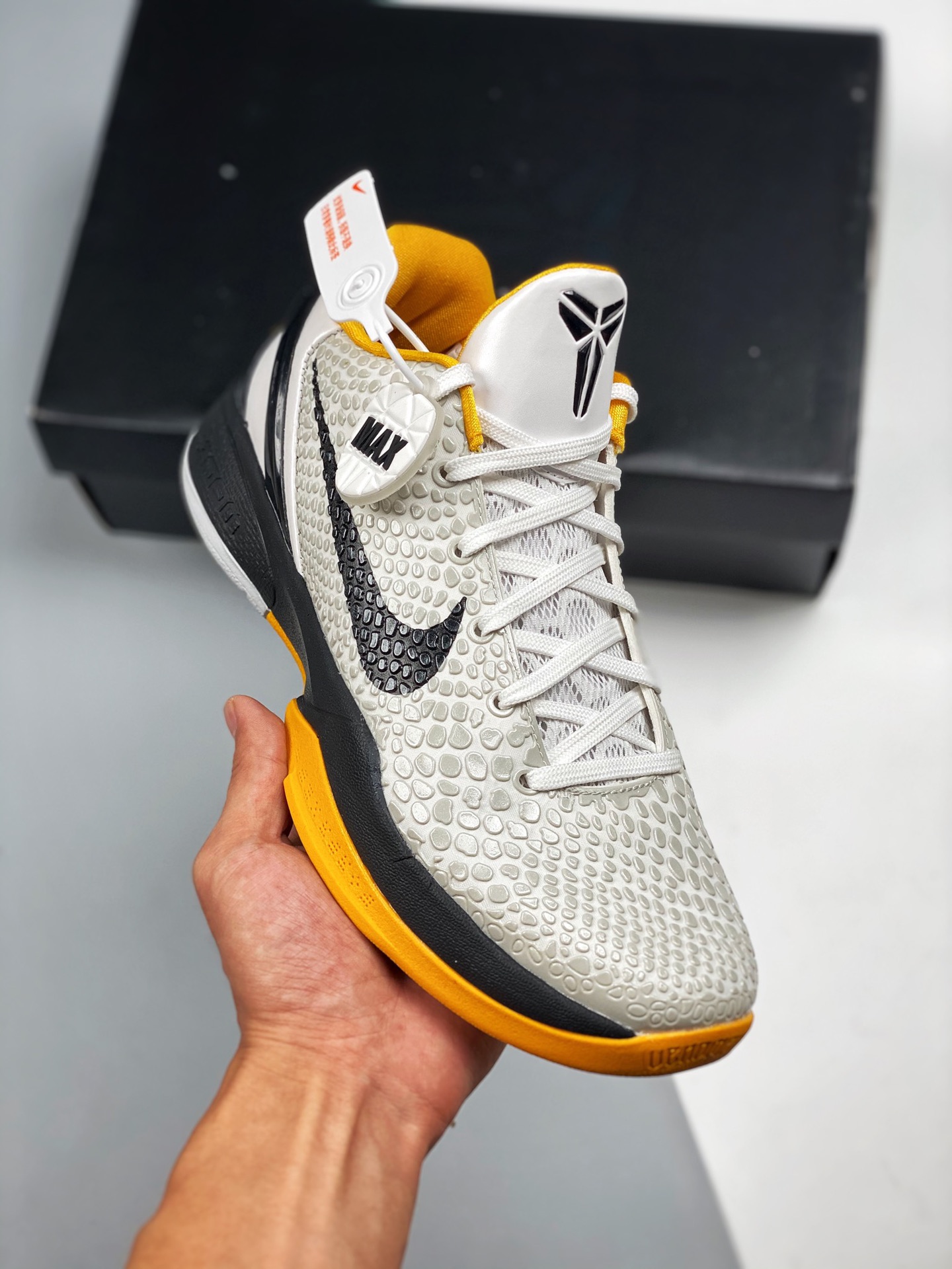 Edición pura original Kobe 6, segunda entrega, ZK6 "Playoffs" blanco y negro y amarillo, todas las tallas, fe…