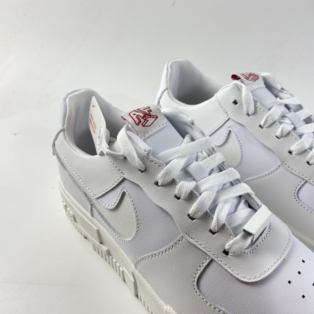 P200  NIKE Air Force 1 Pixel 解构风空军一号低帮休闲板鞋 DK6649-105