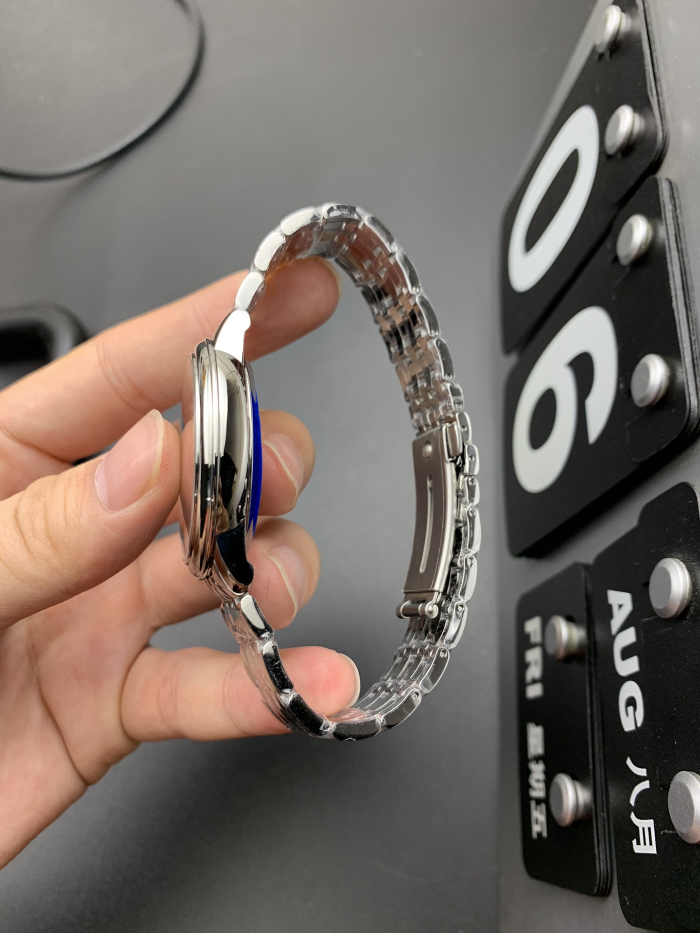 Omega MKS 黑蝶飞