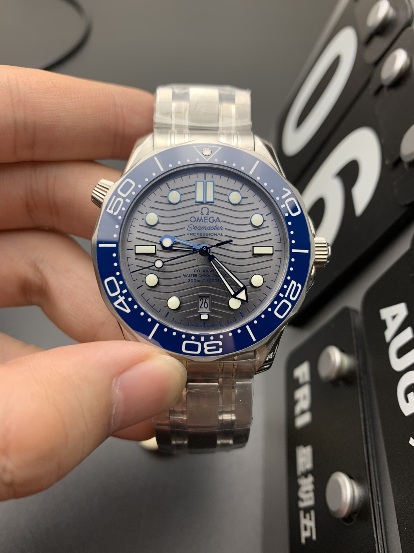Omega 蓝灰海马