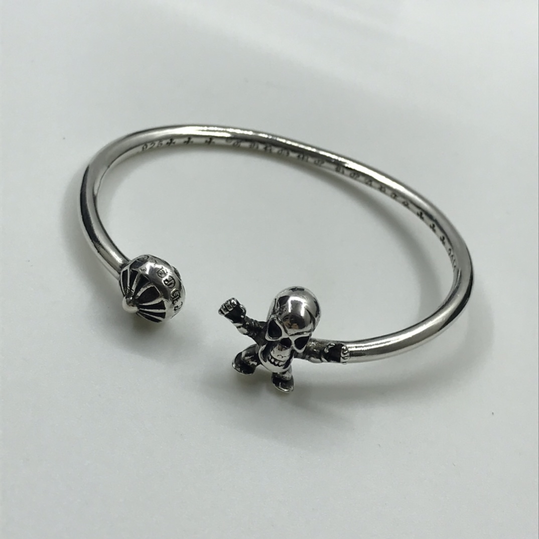 NO:104273,Chrome Hearts Croheart men and women retro skull opening bracelet, Croheart bracelet, chrome hearts, chrome hearts, bracelet19860909Chrome Hearts 克罗心男女复古骷髅头开口手镯,克罗心手镯,chrome hearts,chrome hearts,bracelet,Jewelry