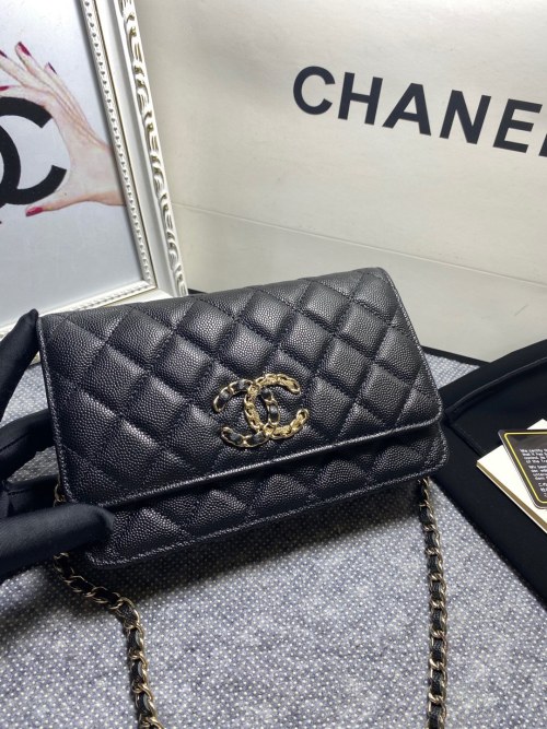 Chanel 2020 WOC Wallet on Chain, Black Leather, Gold Hardware, 19 cm 1 Chanel 2020 WOC Wallet on Chain, Black Leather, Gold Hardware, 19 cm