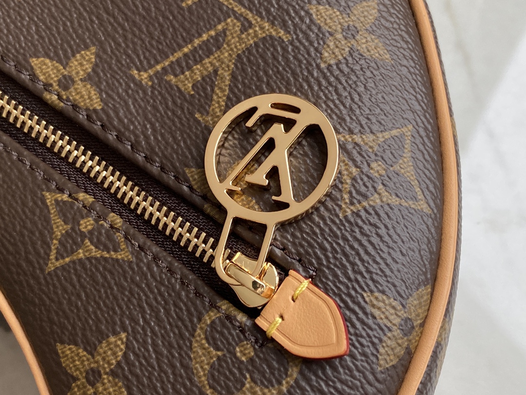 Louis Vuitton Haute Couture Classic Luxury Handbag Shoulder Crossbody 7