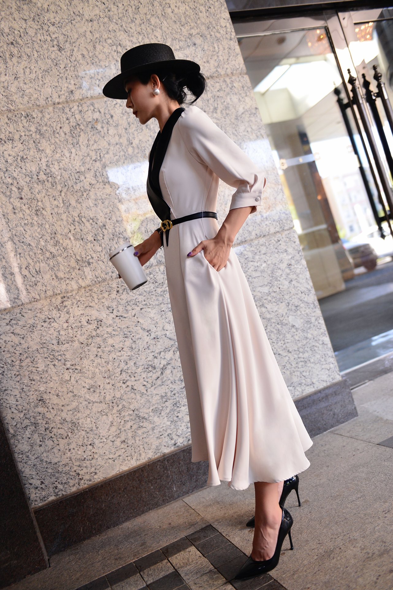 High-Quality Women’s Clothes with Aphrodisiac Collar Dress in Various Sizes and Colors - 图片 9
