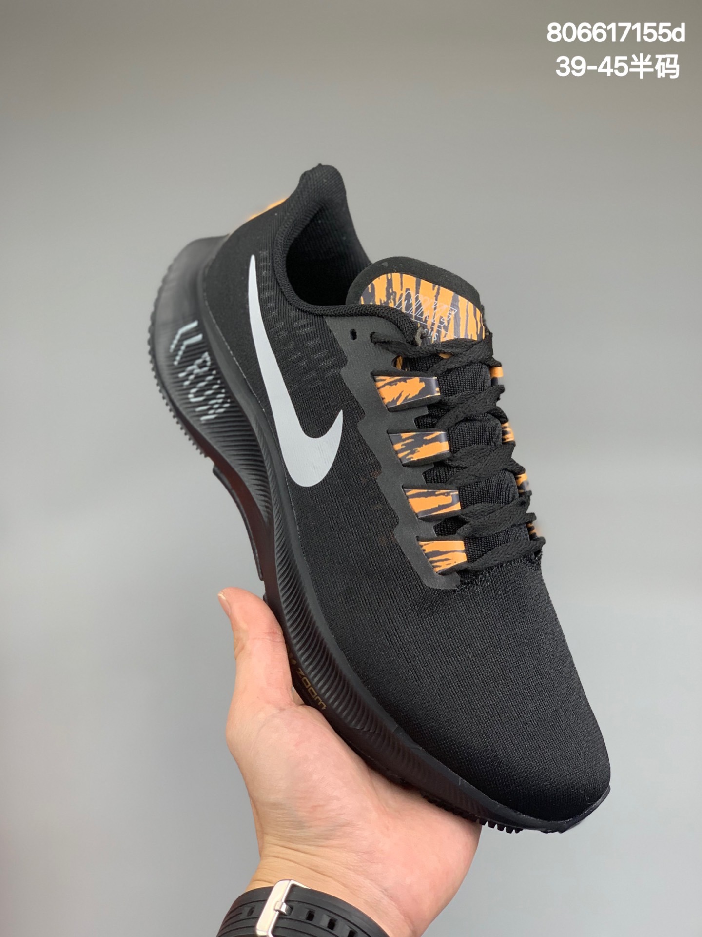 
Nike Zoom Pegasus 37 OHIO ST  37代登月飞马涡轮增压马拉松慢跑鞋 新品首发原档案数据开发纸版楦型#内里嵌入定型海绵#中底搭载前Zoom+全掌React配置飞马37代跑鞋，双数小改款，中底保持前Zoom+全掌React的配置，鞋面为不同织物结构的工程网面，于2021年4月发布。官方货号：CZ9074 303SIZE： 39 40 40.5 41 42 42.5 43 44 44.5 45
编码:806617155d