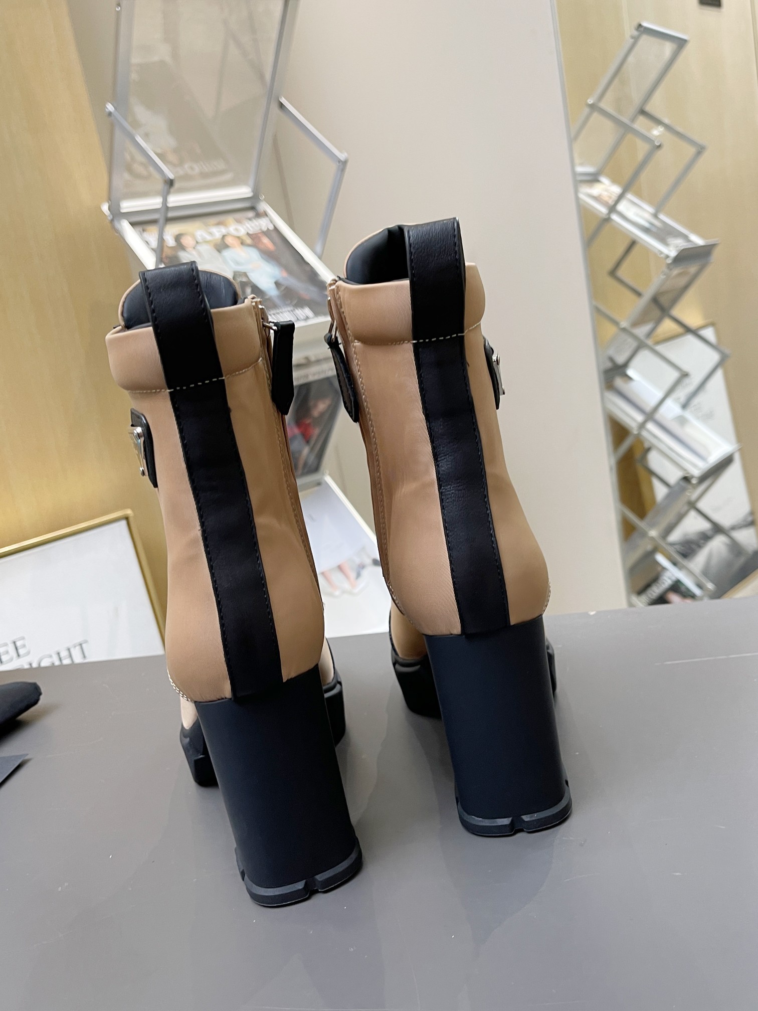 “Prada 2021 Winter High-Heel Shoes Collection: Stylish, Comfortable, and Italian-Made” - 图片 6