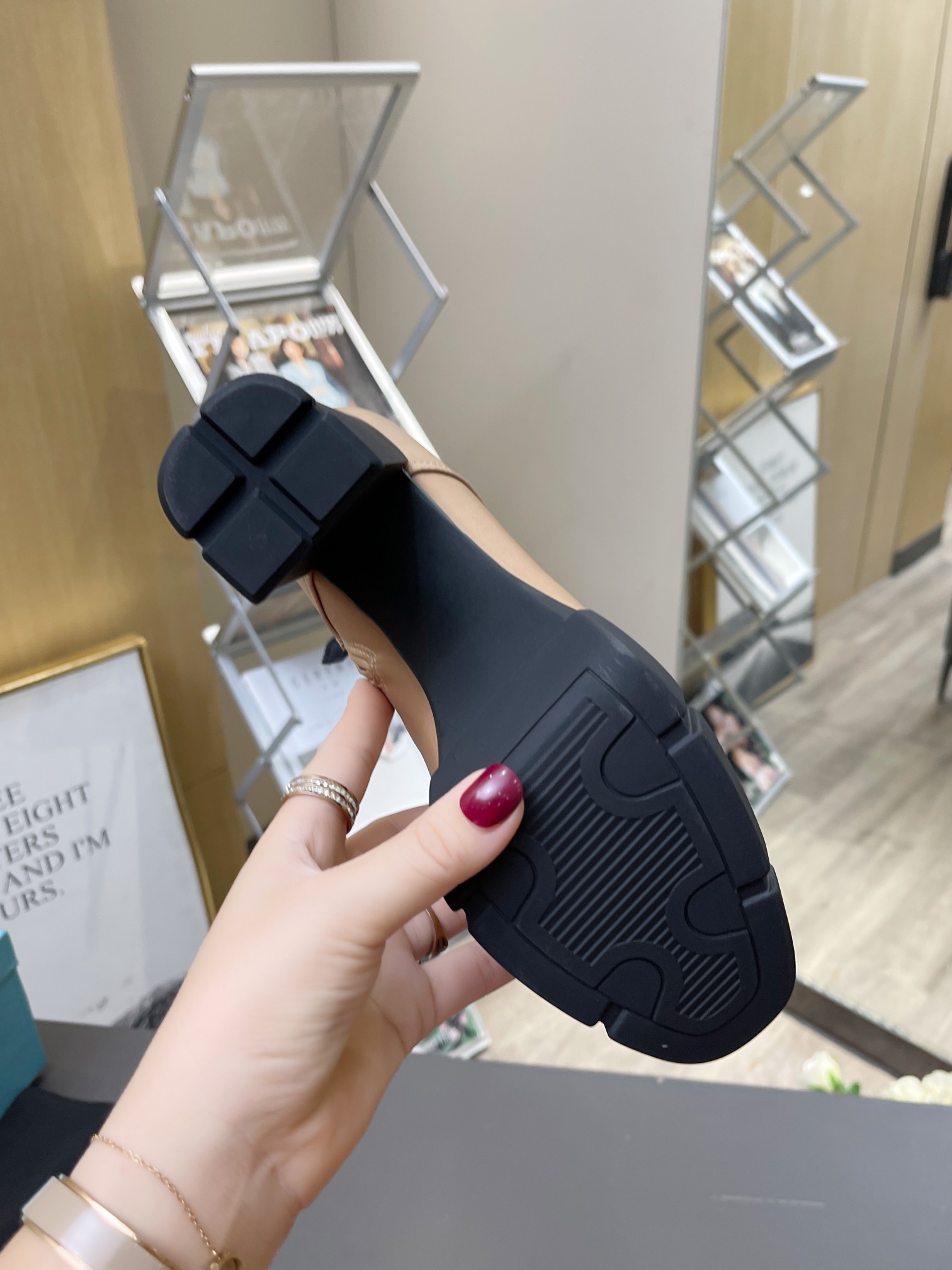 “Prada 2021 Winter High-Heel Shoes Collection: Stylish, Comfortable, and Italian-Made” - 图片 7