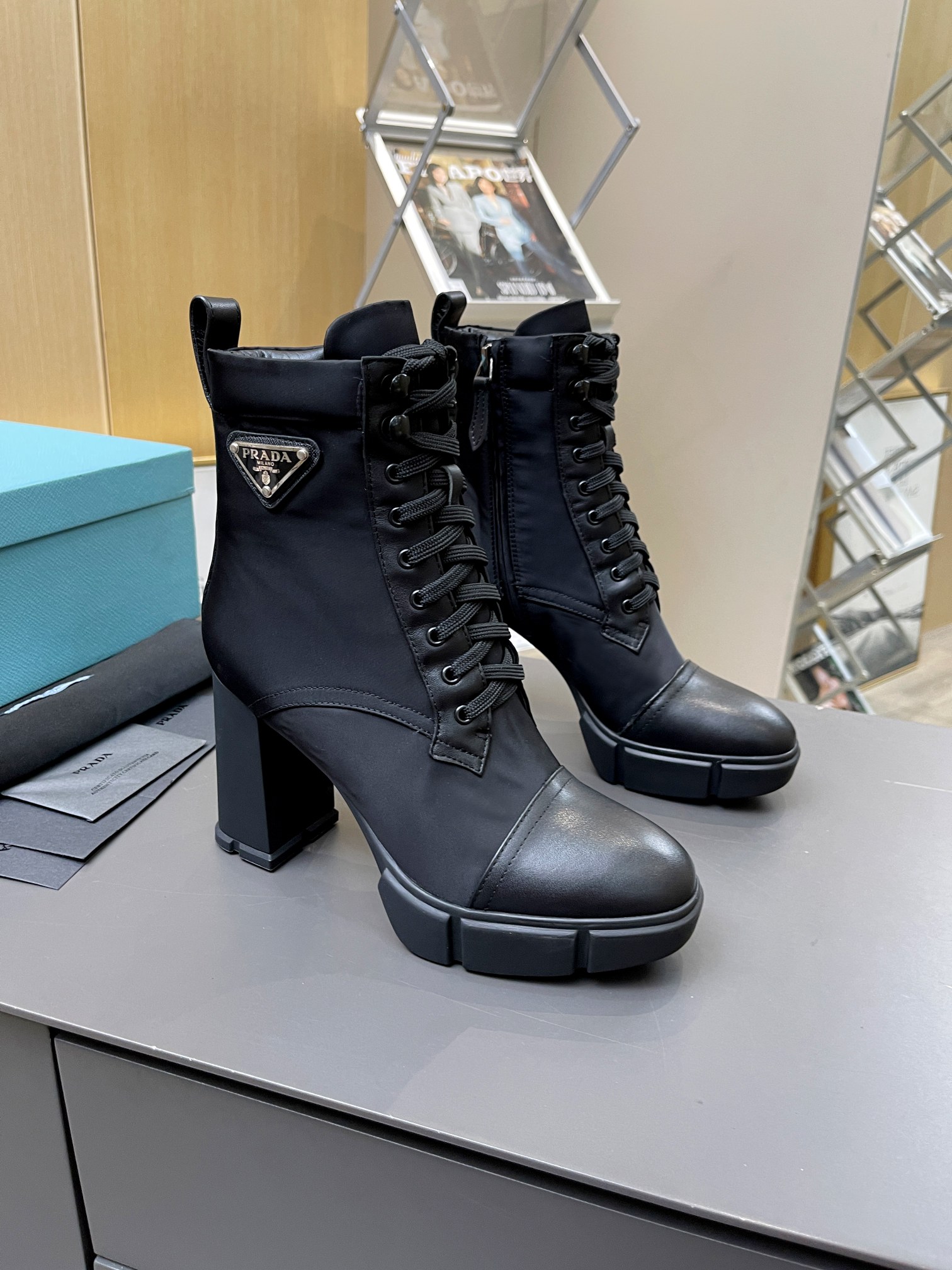 Title: Prada 2021 Winter High-Heel Collection Summary Text: Prada’s 2021 winter collection features high-heeled shoes with TPS plastic, soft TPUs, and - 图片 2