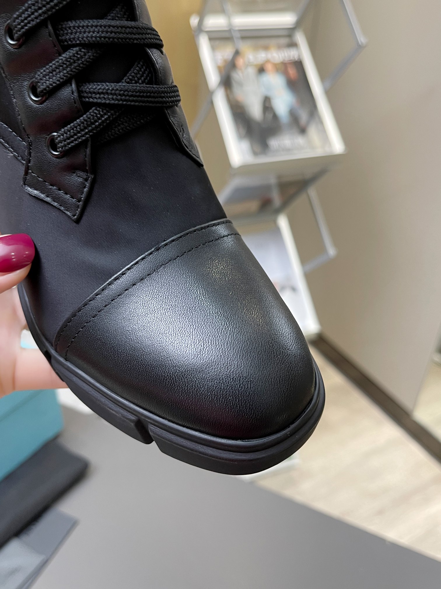 Title: Prada 2021 Winter High-Heel Collection Summary Text: Prada’s 2021 winter collection features high-heeled shoes with TPS plastic, soft TPUs, and - 图片 6