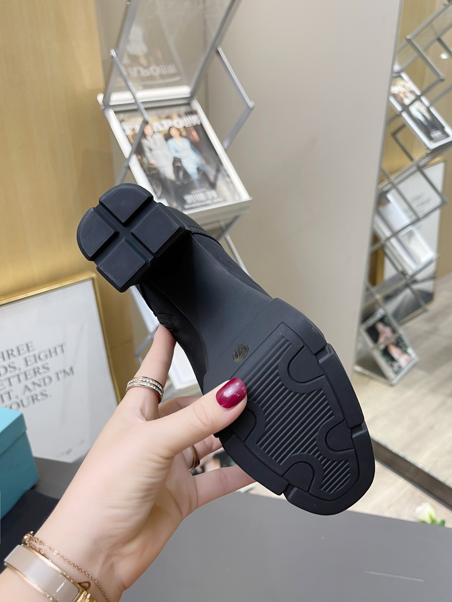 Title: Prada 2021 Winter High-Heel Collection Summary Text: Prada’s 2021 winter collection features high-heeled shoes with TPS plastic, soft TPUs, and - 图片 8